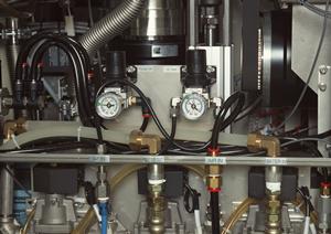 フォークリフトはレンタルで手軽に利用