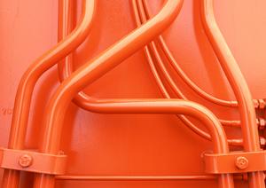 狭い解体作業はカニクレーンの出番