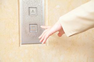 作業現場の効率化を実現！安全性と信頼性に優れたパワーリフターレンタルサービスを徹底解説